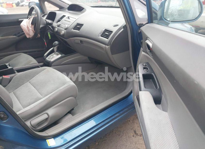 Photo 5 of 2010 Honda Civic LX (VIN 2HGFA1F51AH574704)