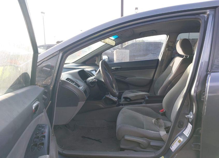 Photo 5 of 2011 Honda Civic LX (VIN 2HGFA1F51BH302090)