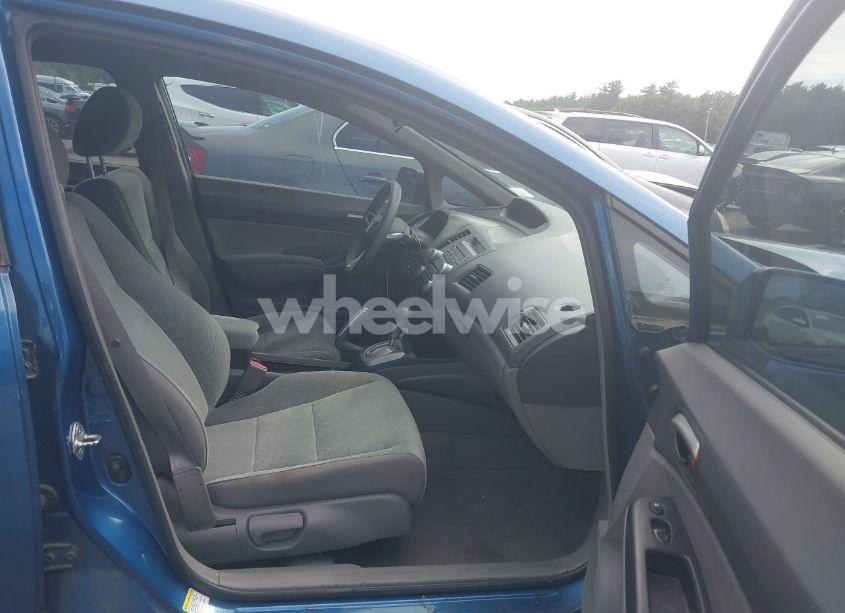 Photo 5 of 2011 Honda Civic LX (VIN 2HGFA1F51BH524919)