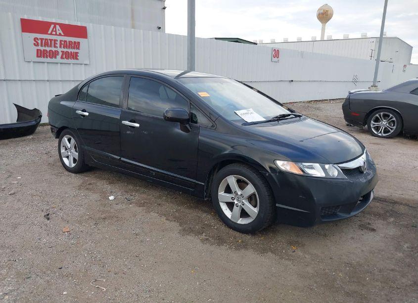 2010 Honda Civic LX (VIN 2HGFA1F52AH315154) main photo