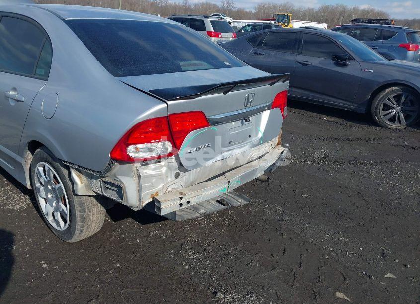Photo 6 of 2010 Honda Civic LX (VIN 2HGFA1F52AH322640)