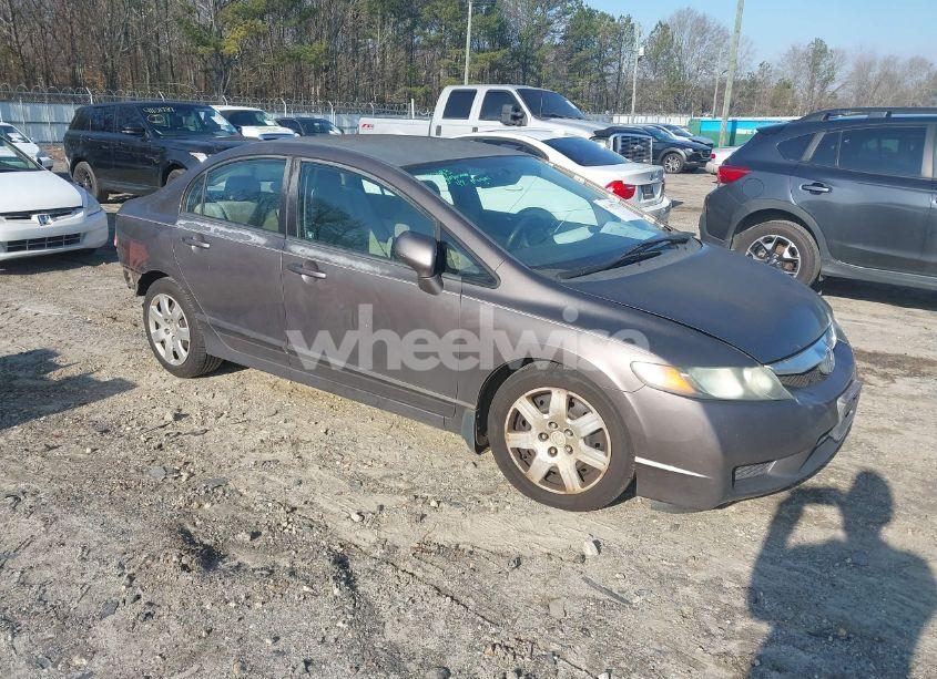 2010 Honda Civic LX (VIN 2HGFA1F52AH567440) main photo