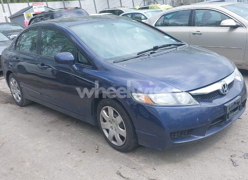 2010 Honda Civic LX (VIN 2HGFA1F52AH570385) main photo