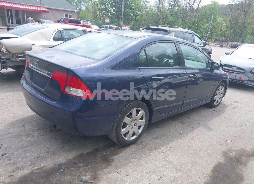 Photo 4 of 2010 Honda Civic LX (VIN 2HGFA1F52AH570385)