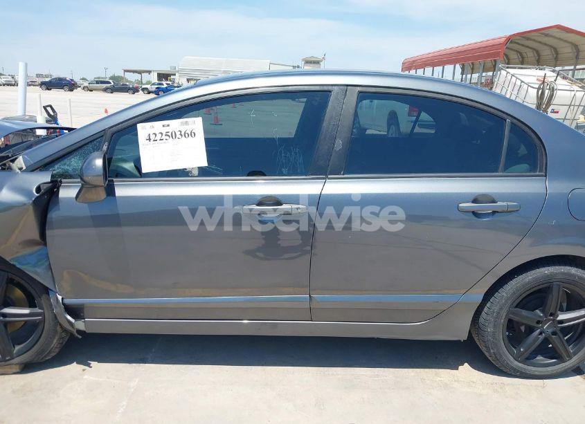 Photo 13 of 2011 Honda Civic LX (VIN 2HGFA1F52BH302826)