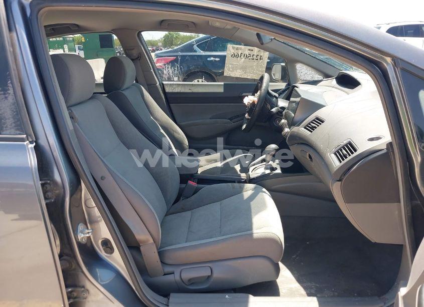 Photo 5 of 2011 Honda Civic LX (VIN 2HGFA1F52BH302826)