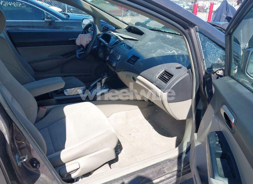 Photo 5 of 2011 Honda Civic LX (VIN 2HGFA1F52BH523214)