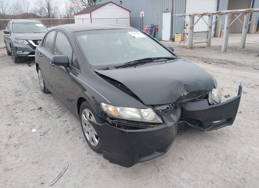 2011 Honda Civic LX (VIN 2HGFA1F52BH546847) main photo