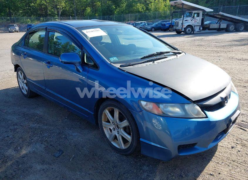 2010 Honda Civic LX (VIN 2HGFA1F53AH305460) main photo
