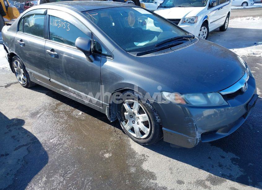 2010 Honda Civic LX (VIN 2HGFA1F53AH307595) main photo