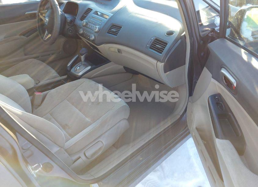 Photo 5 of 2010 Honda Civic LX (VIN 2HGFA1F53AH501642)