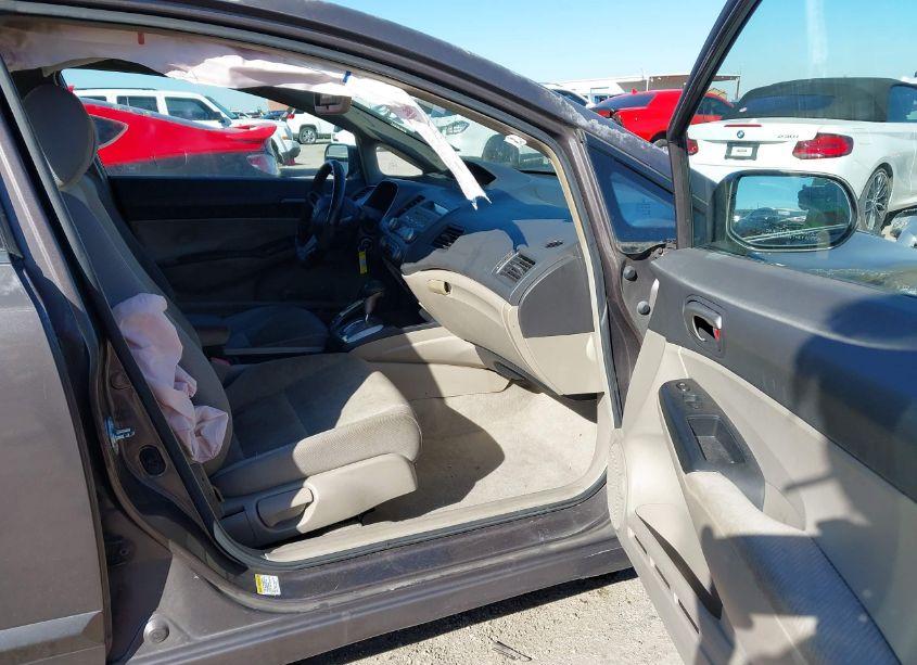 Photo 5 of 2010 Honda Civic LX (VIN 2HGFA1F53AH536679)