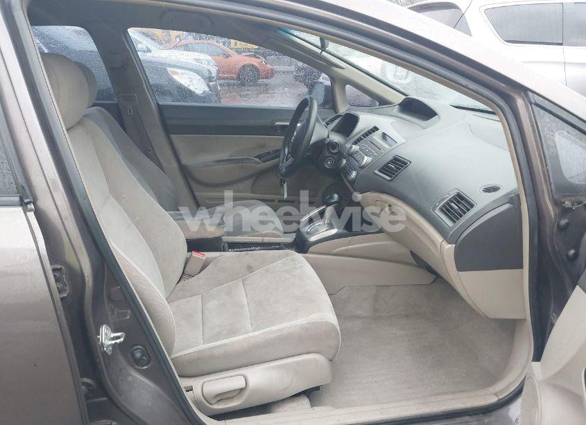 Photo 5 of 2010 Honda Civic LX (VIN 2HGFA1F53AH570654)