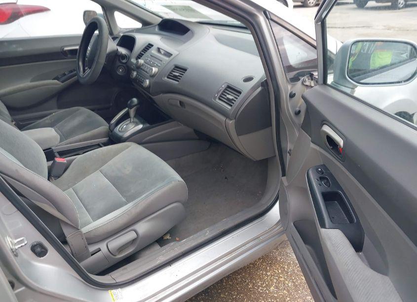 Photo 5 of 2011 Honda Civic LX (VIN 2HGFA1F53BH302642)