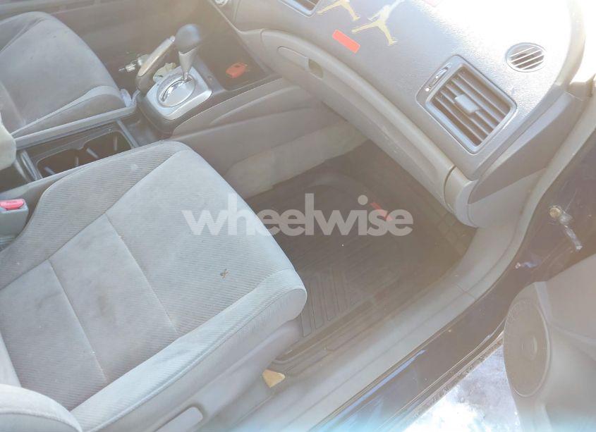 Photo 5 of 2011 Honda Civic LX (VIN 2HGFA1F53BH546386)