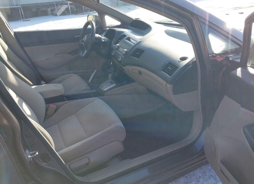 Photo 5 of 2010 Honda Civic LX (VIN 2HGFA1F54AH515579)