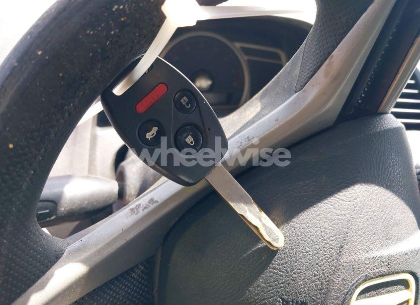 Photo 11 of 2010 Honda Civic LX (VIN 2HGFA1F54AH580156)