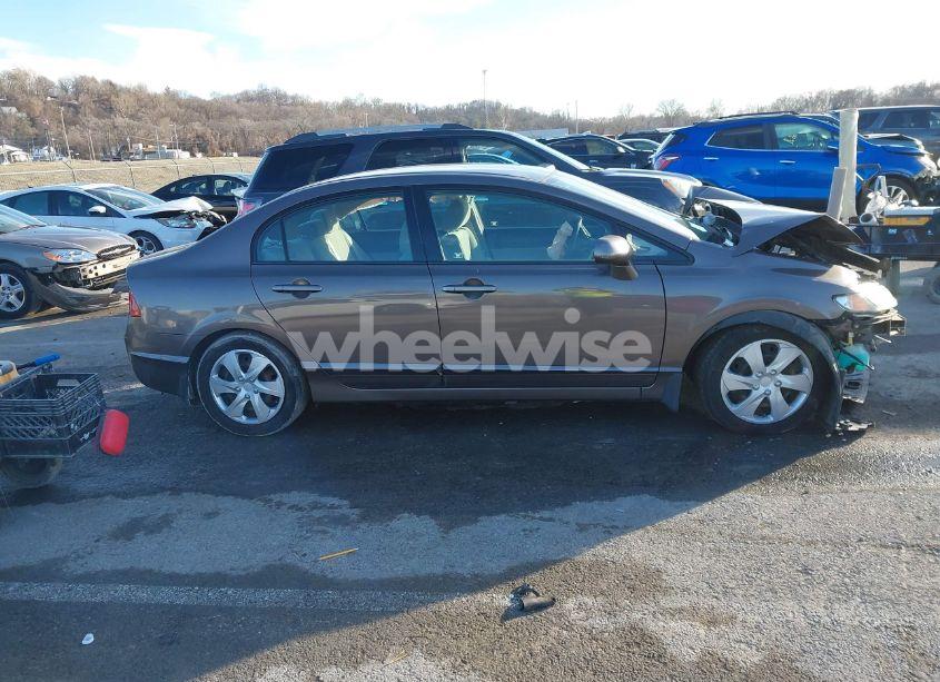 Photo 13 of 2011 Honda Civic LX (VIN 2HGFA1F54BH511498)