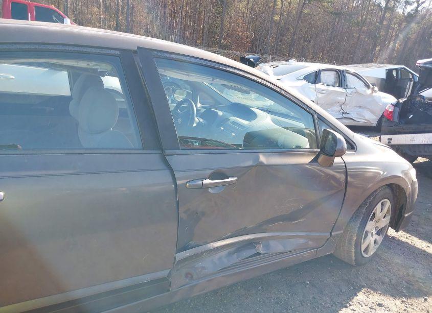 Photo 6 of 2011 Honda Civic LX (VIN 2HGFA1F54BH517091)