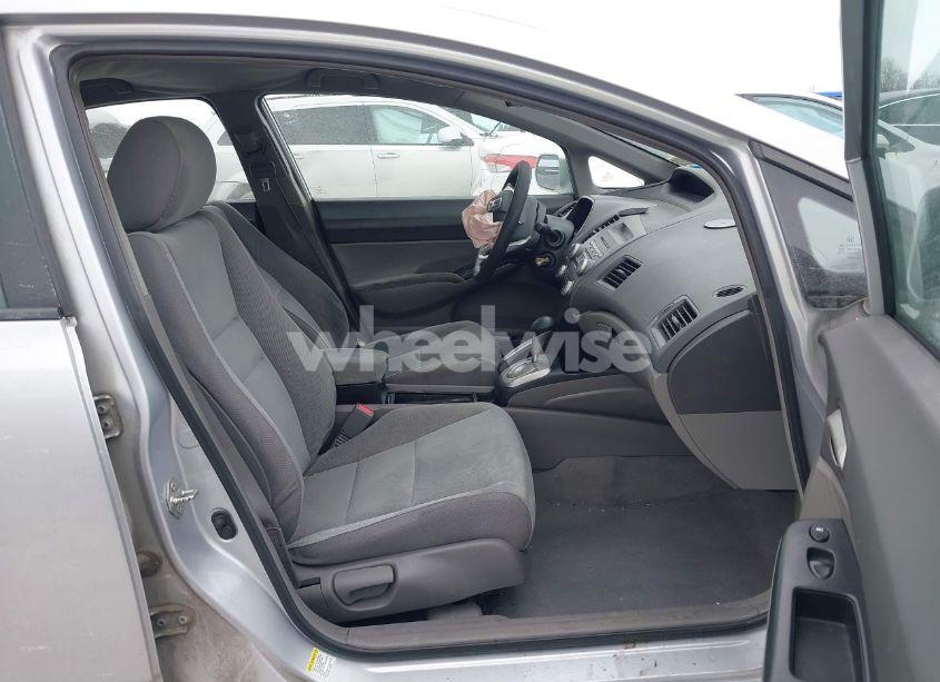 Photo 5 of 2011 Honda Civic LX (VIN 2HGFA1F54BH520203)