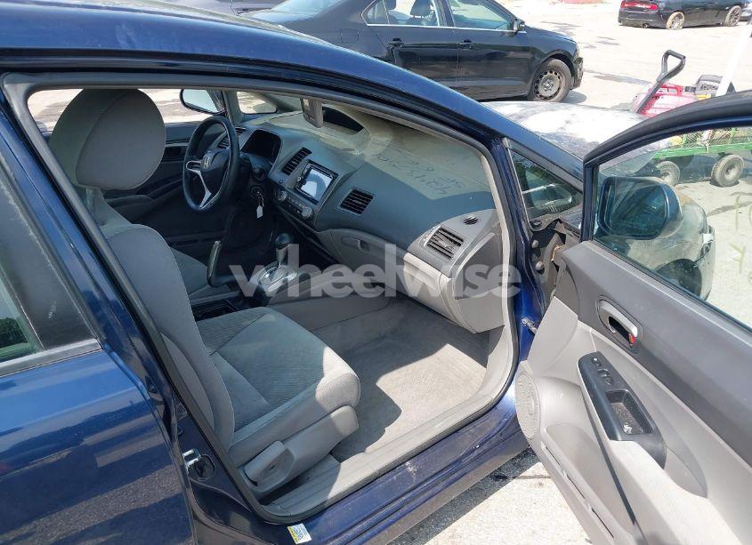 Photo 5 of 2011 Honda Civic LX (VIN 2HGFA1F54BH535137)