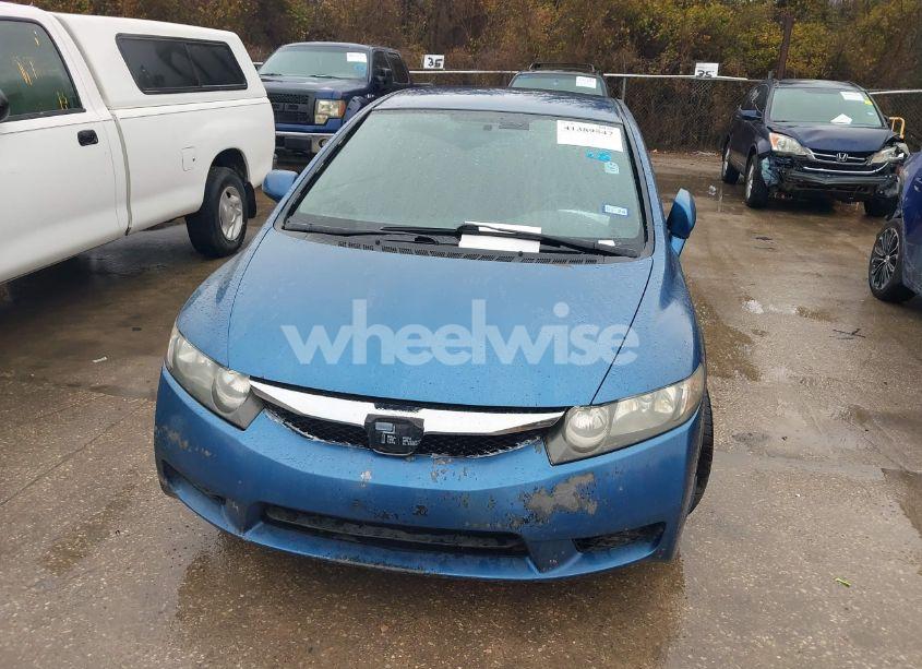 Photo 6 of 2010 Honda Civic LX (VIN 2HGFA1F55AH307775)