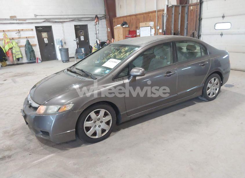 Photo 2 of 2010 Honda Civic LX (VIN 2HGFA1F55AH506356)