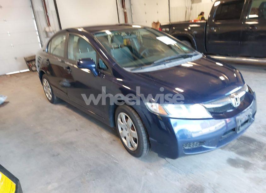 2010 Honda Civic LX (VIN 2HGFA1F55AH524341) main photo