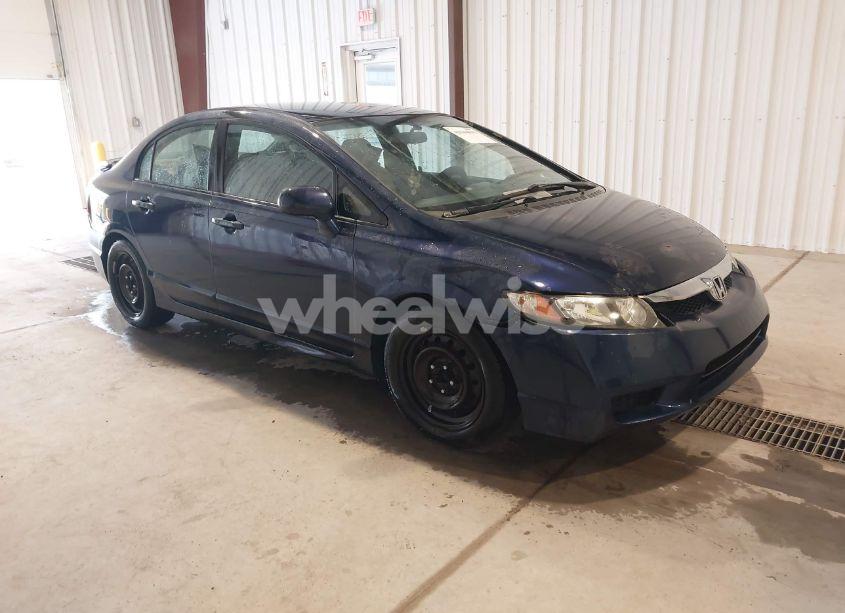 2010 Honda Civic LX (VIN 2HGFA1F55AH551636) main photo