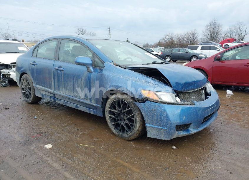 2010 Honda Civic LX (VIN 2HGFA1F55AH560577) main photo