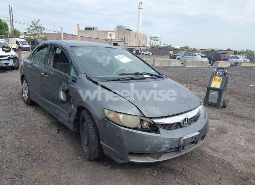 2010 Honda Civic LX (VIN 2HGFA1F55AH579324) main photo