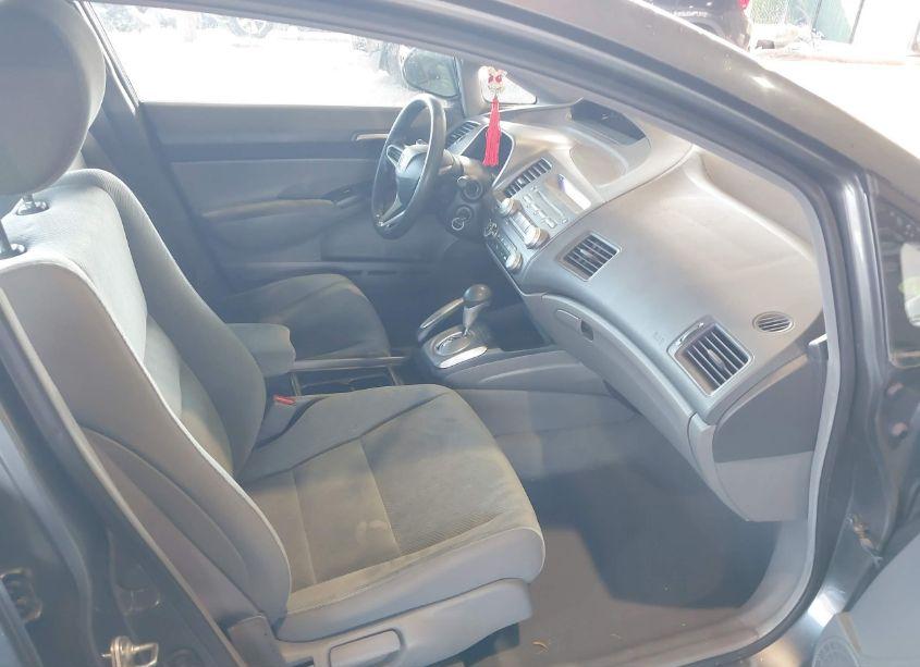 Photo 5 of 2011 Honda Civic LX (VIN 2HGFA1F55BH305025)