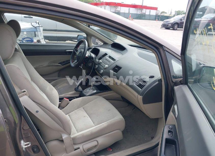 Photo 5 of 2011 Honda Civic LX (VIN 2HGFA1F55BH511462)