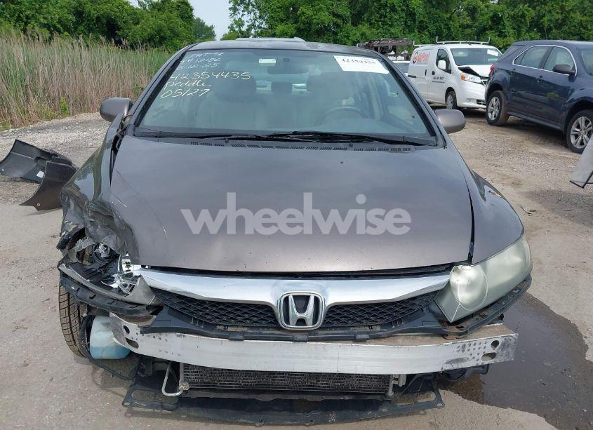 Photo 6 of 2011 Honda Civic LX (VIN 2HGFA1F55BH511462)