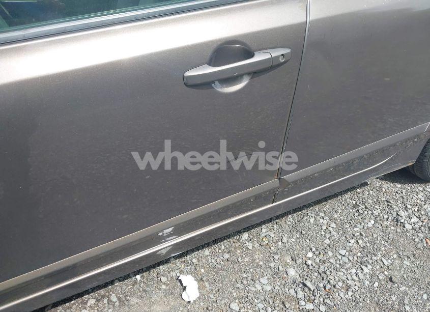 Photo 12 of 2010 Honda Civic LX (VIN 2HGFA1F56AH559535)