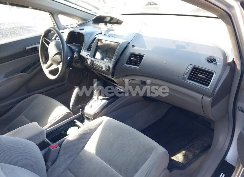 Photo 5 of 2011 Honda Civic LX (VIN 2HGFA1F56BH303820)