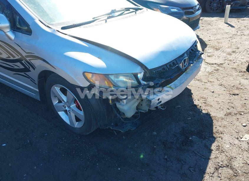 Photo 6 of 2011 Honda Civic LX (VIN 2HGFA1F56BH303820)