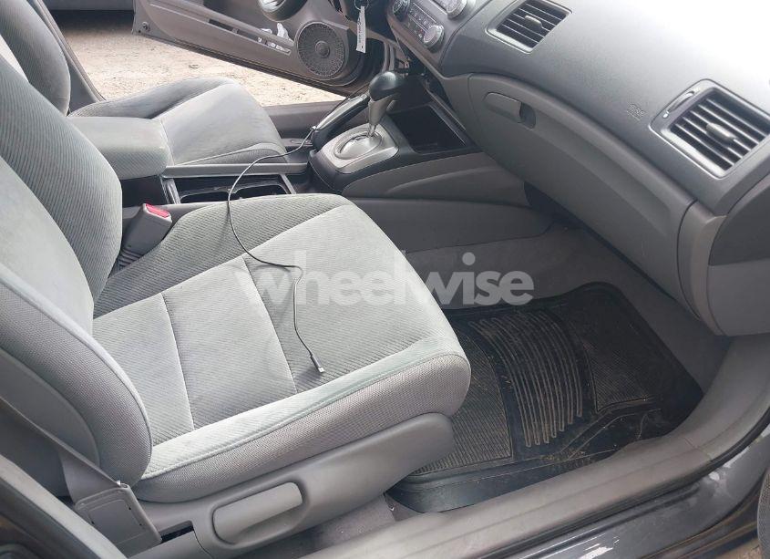 Photo 5 of 2011 Honda Civic LX (VIN 2HGFA1F56BH536953)