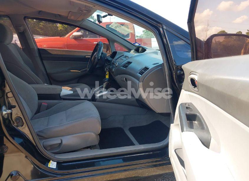 Photo 5 of 2010 Honda Civic LX (VIN 2HGFA1F57AH307938)