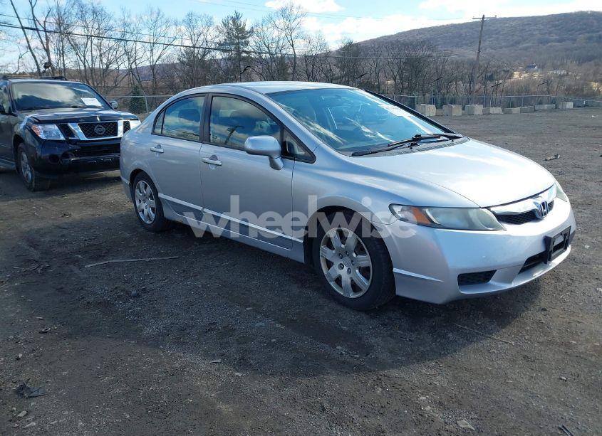 2010 Honda Civic LX (VIN 2HGFA1F57AH309981) main photo