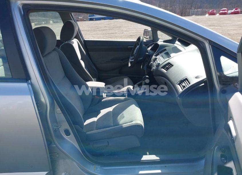 Photo 5 of 2010 Honda Civic LX (VIN 2HGFA1F57AH309981)