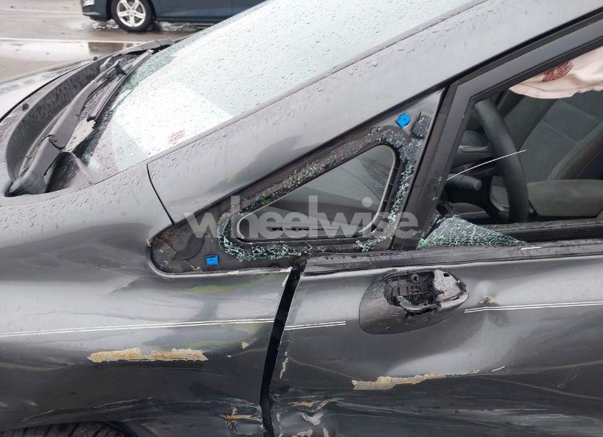 Photo 19 of 2010 Honda Civic LX (VIN 2HGFA1F57AH548009)