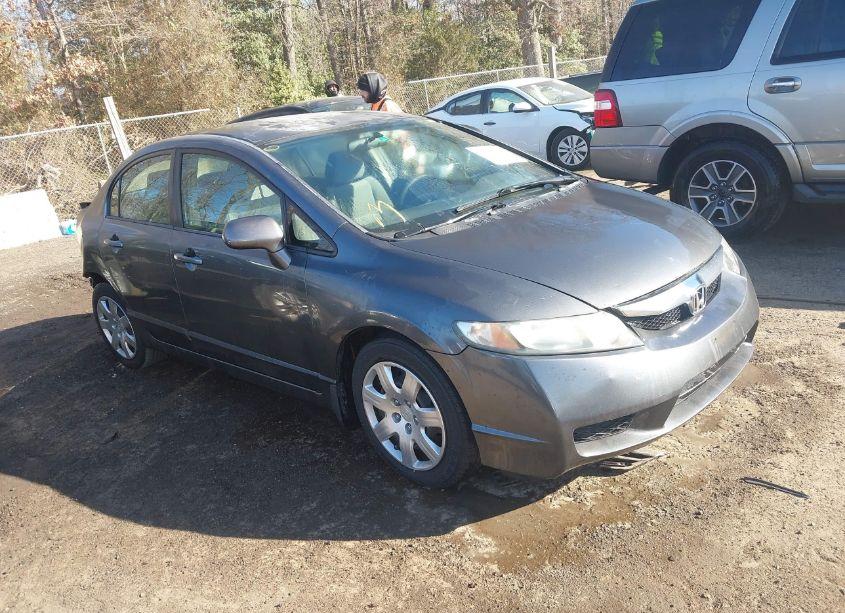 2010 Honda Civic LX (VIN 2HGFA1F57AH552853) main photo