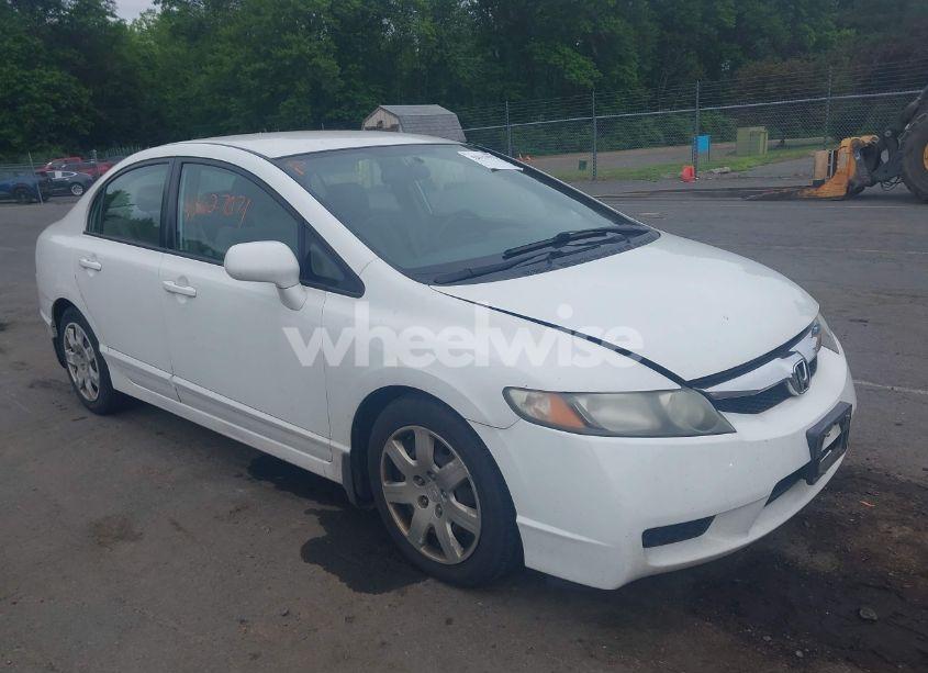 2010 Honda Civic LX (VIN 2HGFA1F57AH559592) main photo