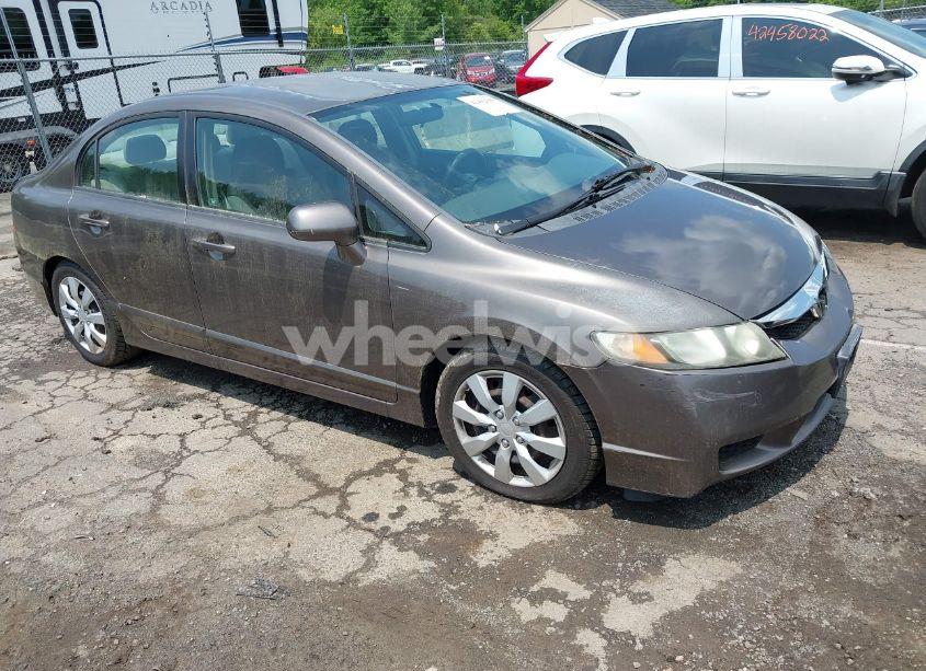 2010 Honda Civic LX (VIN 2HGFA1F57AH580295) main photo