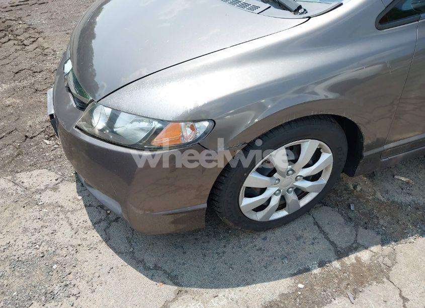 Photo 6 of 2010 Honda Civic LX (VIN 2HGFA1F57AH580295)