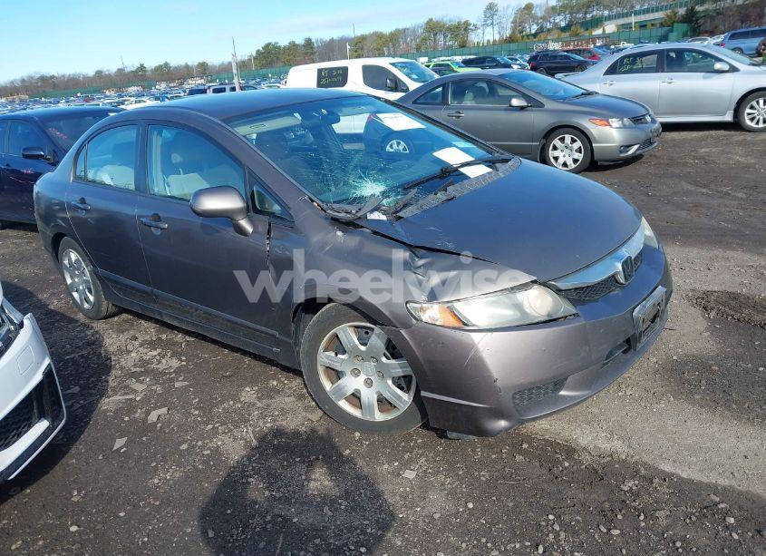 2010 Honda Civic LX (VIN 2HGFA1F57AH582595) main photo