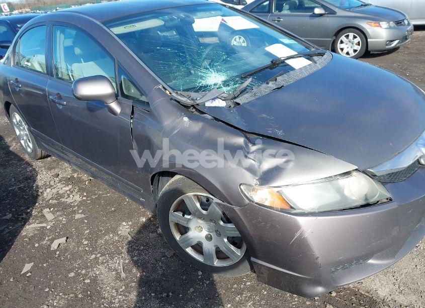 Photo 6 of 2010 Honda Civic LX (VIN 2HGFA1F57AH582595)