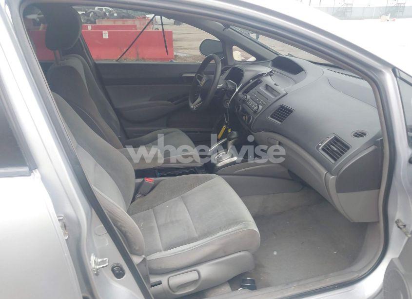 Photo 5 of 2011 Honda Civic LX (VIN 2HGFA1F57BH532989)