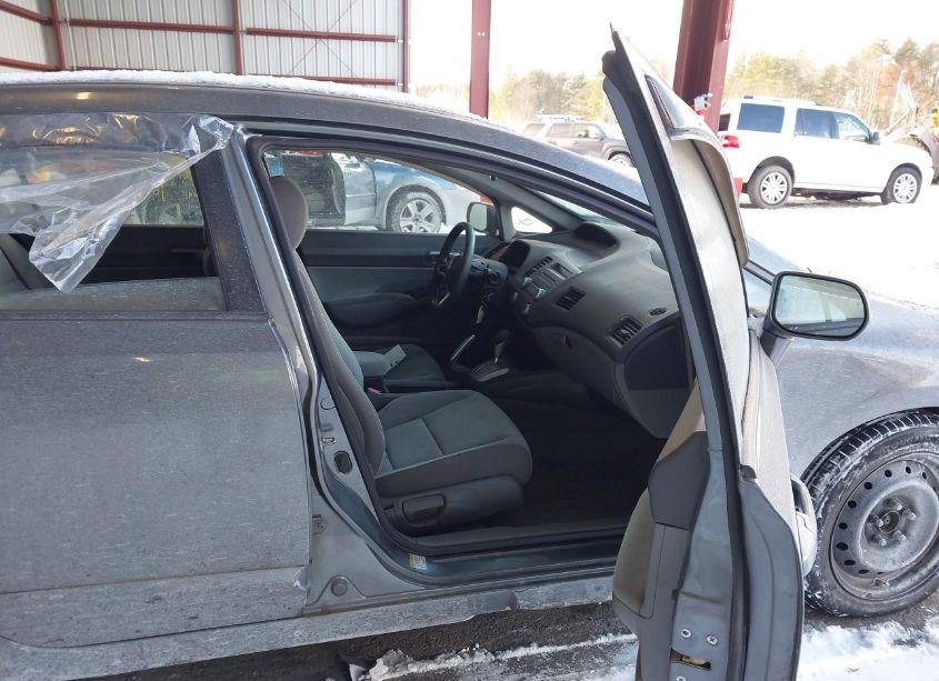 Photo 5 of 2010 Honda Civic LX (VIN 2HGFA1F58AH302568)